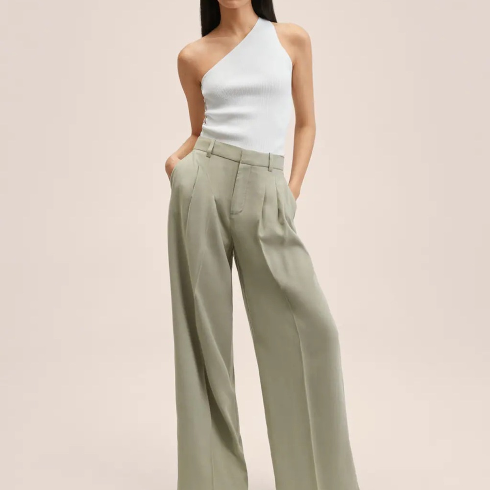 Knit asymmetric top